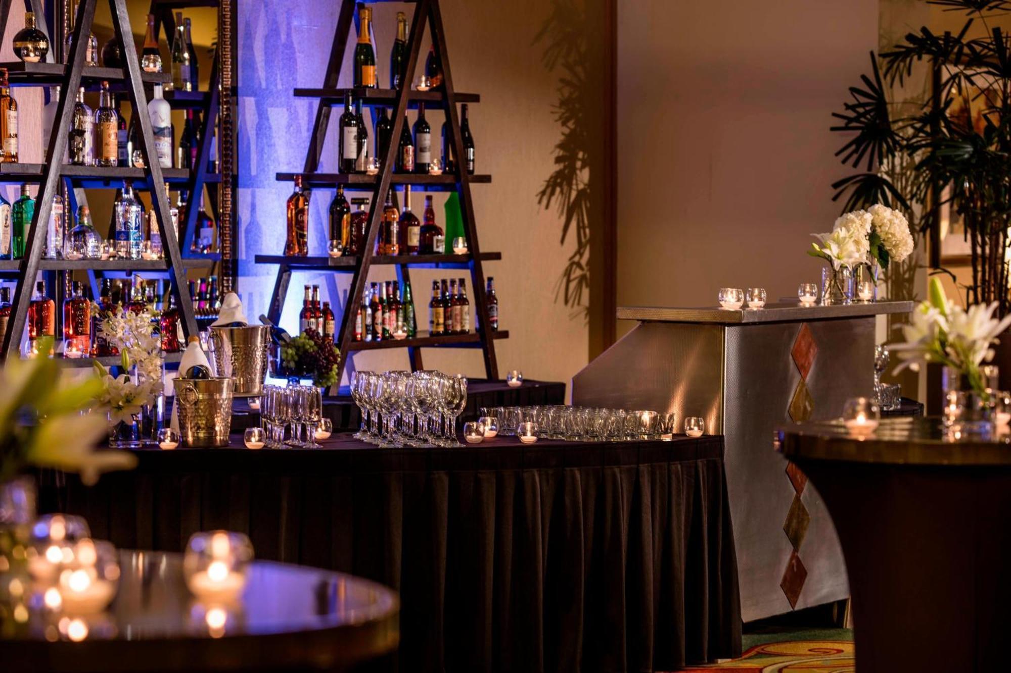 Renaissance Denver Hotel & Conference Center Екстериор снимка